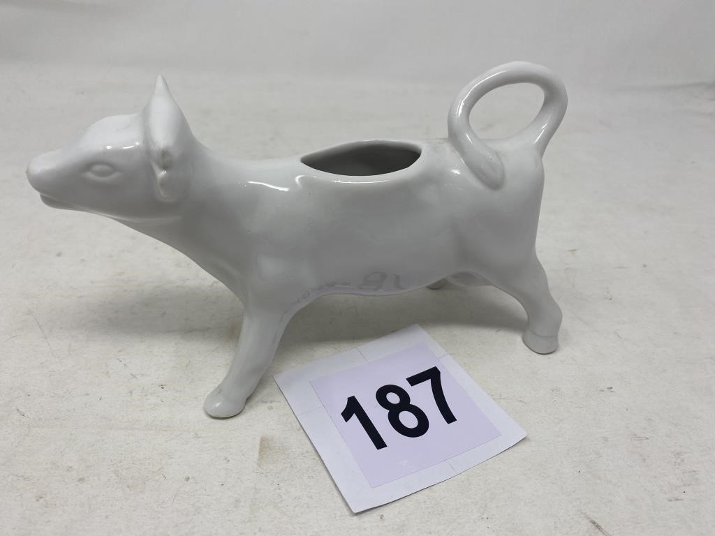 Cow creamer