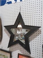 WOOD FRAMED MIRRORED STAR