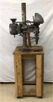 BD) VINTAGE DELTA MILWAUKEE DRILL PRESS & WOOD