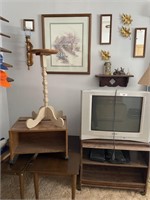 SONY TV PLUS STANDS, LAMPS