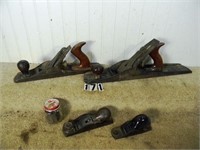 Tray lot assorted hand planes: 2 – Stanley Bailey