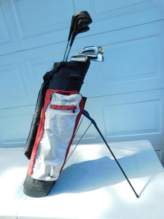 LEFT hand golf set with bag.