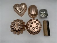 Pampered Chef Pitter & Molds