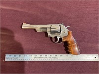 Smith & Wesson 44 magnum model 629 –1