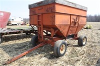 Gravity wagon on a 10 ton running gear