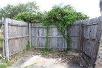 4x Wooden fence panels - two 6'x8', one 6'x4', & o
