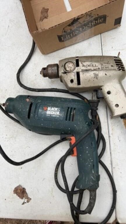 Black and decker DR 700 drill, three eights inch