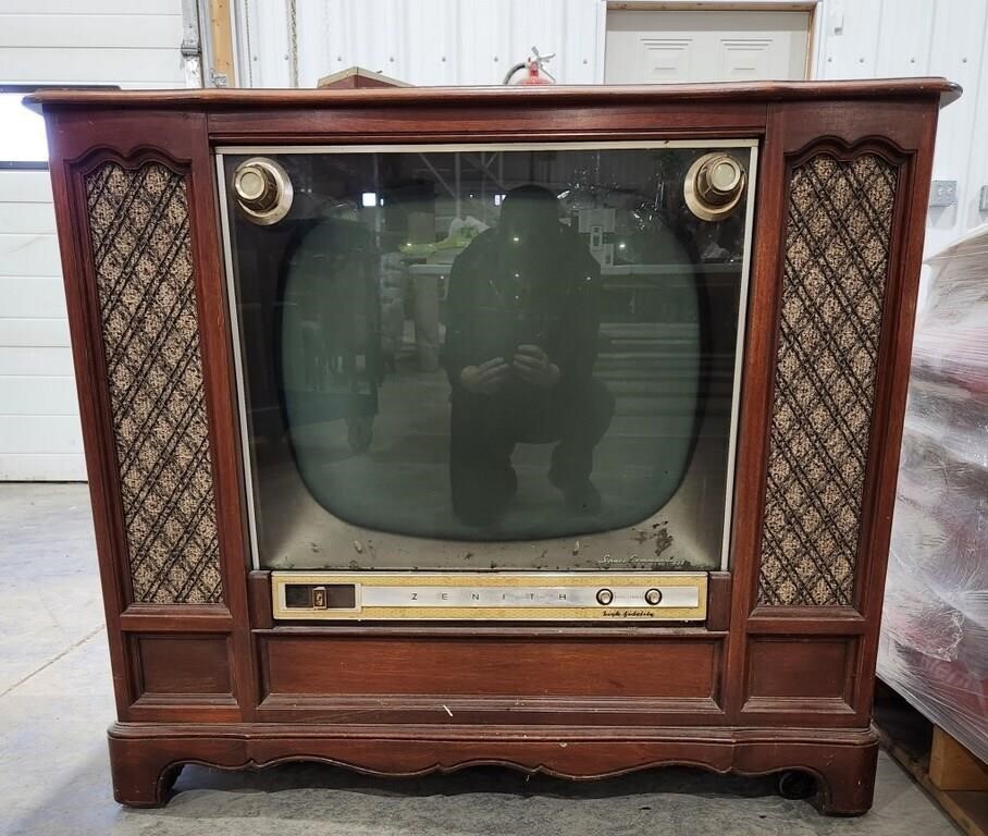Vintage TV, 42"L x 20"W x 35"H
