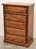Traditional 5 Drawer Chest of Drawers