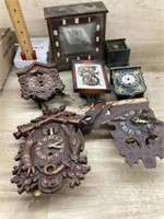 Flat of 5 miniature clocks and 1 Elexa clock
