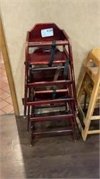 3 WOOD HIGHCHAIRS, MAHOGANY COLOR