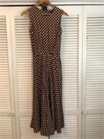 VINTAGE CLOTHING AUCTION - ENDS 5/7/2024