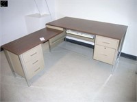 Desk with return 5 drawers