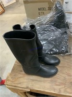 Three pair new size 6 ladies rubber boots