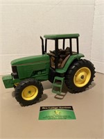 John Deere 7500 Series Tractor with Cab