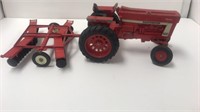 Toy International 966 Farmall  tractor & Disk