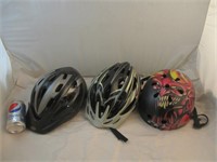 3 casques de vélo