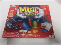 Magic magician set new