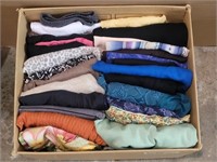 Used ladies small clothing 25+ pcs nice condition