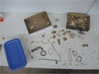 BIN W/LID,JEWELRY,BROOCHES,NECKLACES & MORE