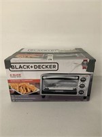 BLACK + DECKER 4-SLICE TOASTER OVEN