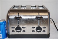 4 Slot Bagel Toaster Oster W/ Cover