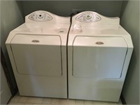 Maytag washer / dryer total 54x28x43