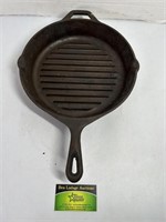 Lodge 9TB Cast Iron Skillet