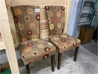 2 MATCHING SIDE CHAIRS