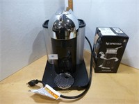 Nespresso - Expresso Maker & Milk Frother