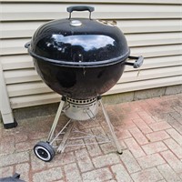 WEBER CHARCOAL GRILL