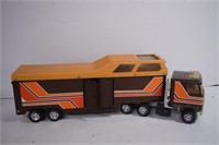 Vtg. 1980's Ertl Truck & Horse Trailer w/ Living