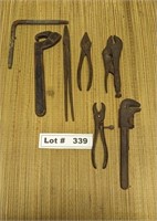 ANTIQUE HAND TOOLS