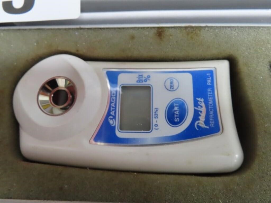 Digital Hand Held Pocket Refractometer, IC-PAL-1-B