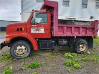 1997 ford Louisville dump truck (Runs)