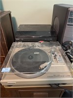 PIONEER TURNTABLE AND SONY TURNTABLE W/SONY