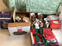 Large Christmas lot, tablecloth’s /placemats,