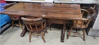 WOOD DININGROOM TABLE W/ 4 BARREL-STYLE CHAIRS