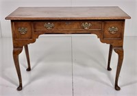 Blond mahogany dressing table - desk, cabriole