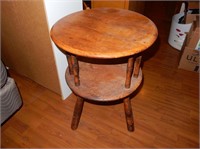 Round Wood End Table