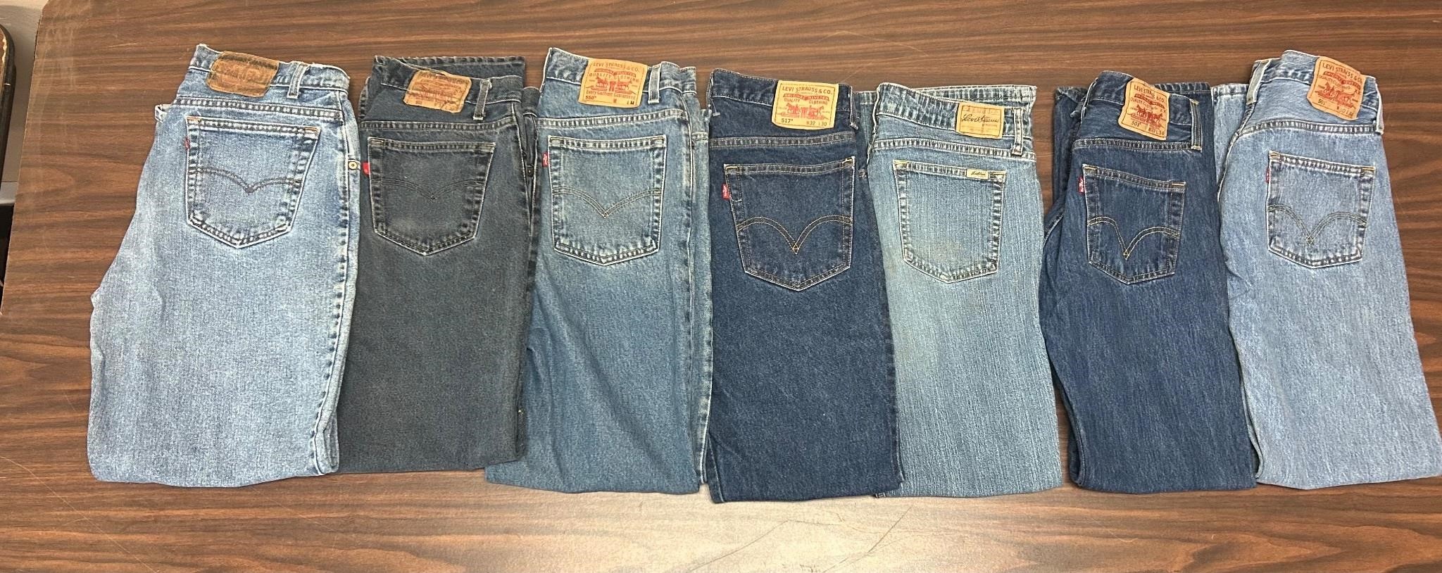 Lot of Levi’s blue jeans. 7 pair various sizes.
