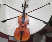 Very old handcrafted violin / fiddle + 2 bows