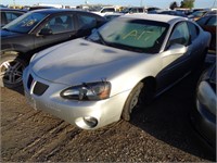 2004 PONTIAC GRAND PRIX