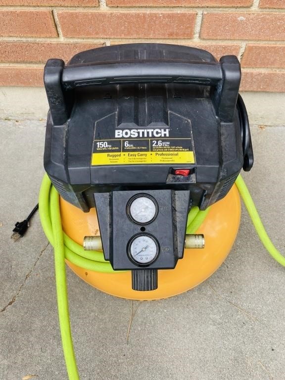 Bostitch 150 PSI 6 Gal Portable Air Compressor