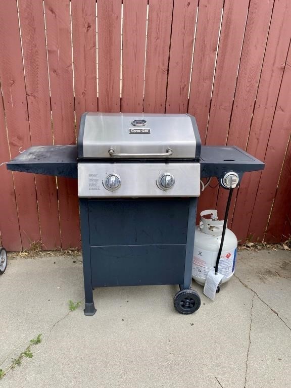 Dyna- Glo Gas Grill w/ side burner