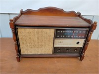 RCA Victor Radio M/N RGC37L Maple