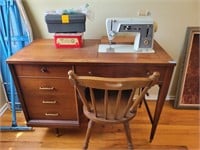 SINGER TOUCH AND SEW CABINET SEWING MACHINE W/