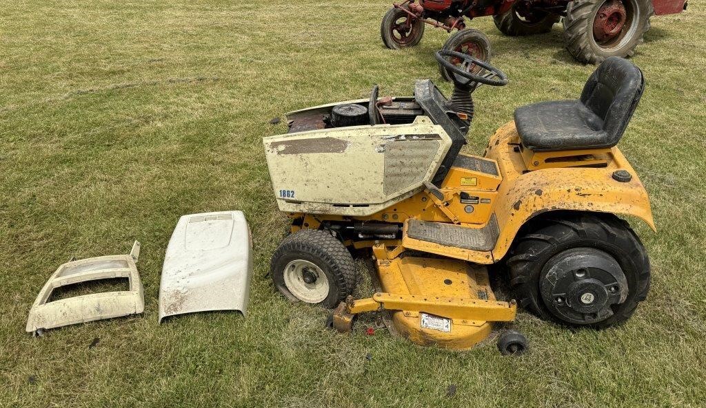 Cub Cadet 1862 Garden Tractor, Kohler 18hp,