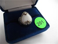 STERLING SILVER RING WITH WHITE GEMSTONE - SZ 6