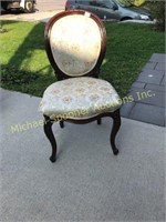 MAHOGANY CAMEO BACK UPHOLSTERED SIDE CHAIR